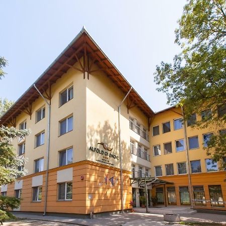 Alfoeld Gyoengye Hotel Орошхаза Экстерьер фото