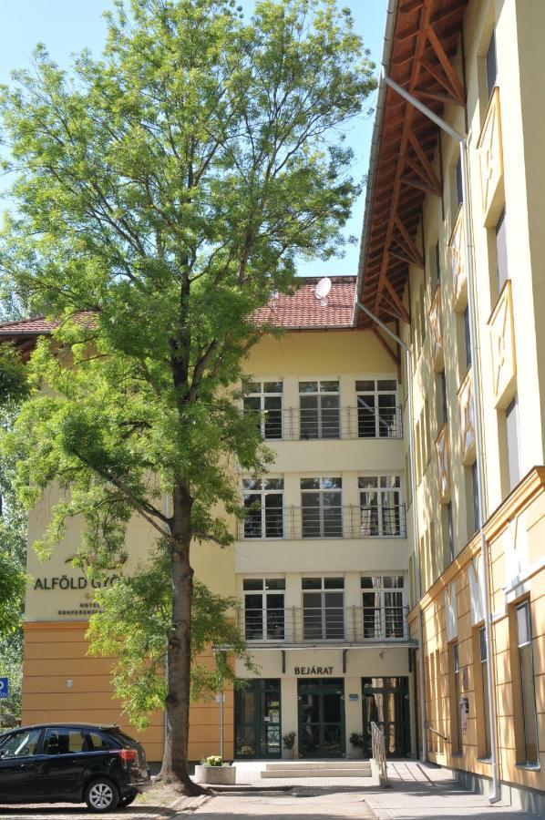 Alfoeld Gyoengye Hotel Орошхаза Экстерьер фото